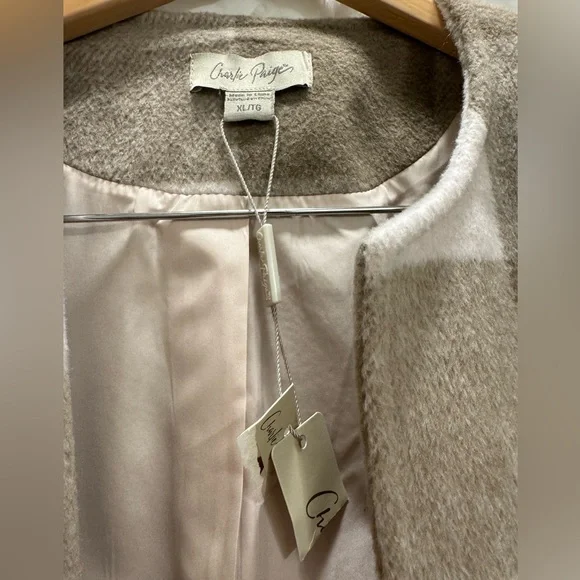 Charlie Paige coat, Women’s XL, NWT, Tan and white - Picture 4 of 4
